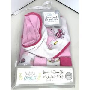 le bebe Favorite Hooded Towel & 4 Washcloth Set